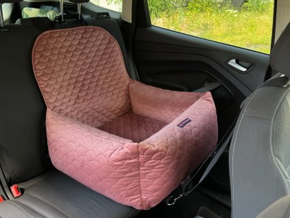 sedacka-pro-psa-do-auta-ruzova