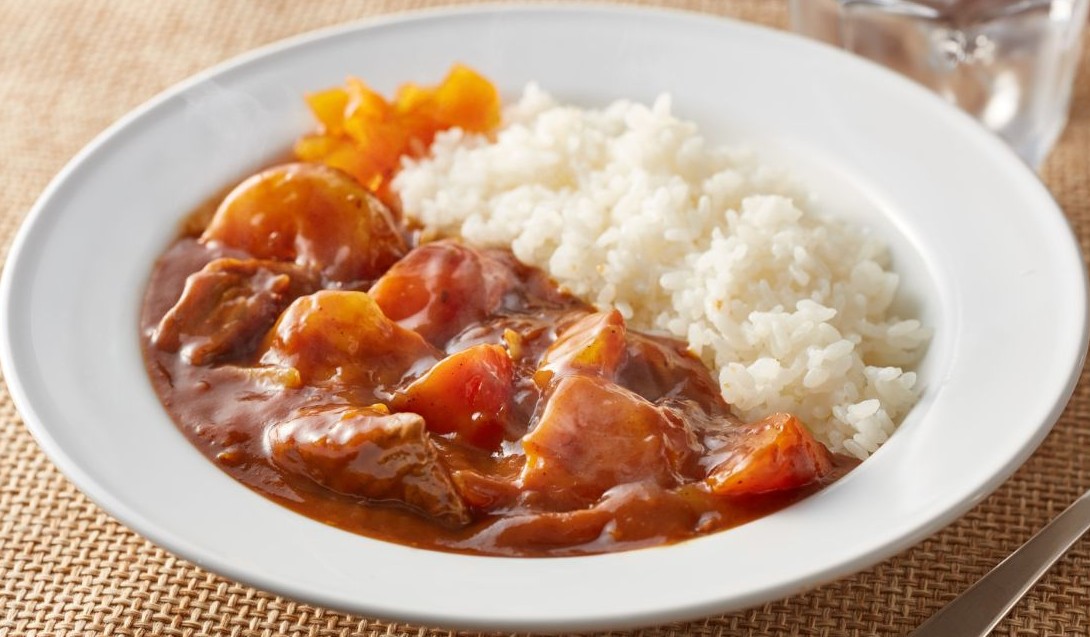 Kuřecí na červeném kari s rýží