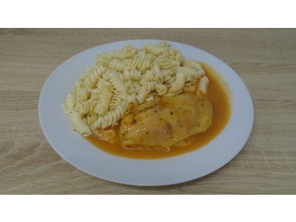 Kuřecí maso na paprice,těstoviny (1,3,7,12) (2)