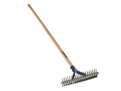 Vertikutační hrábě