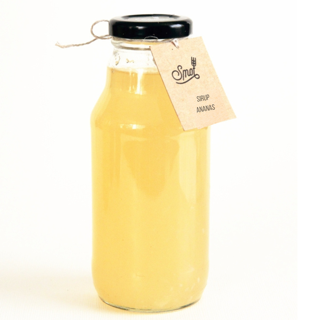 Růčně vyrobený ovocný sirup z našeho prvotřídního ananasu