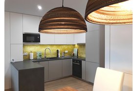 Kartonová svítidla jsou in aneb recyklovaný papír v akci