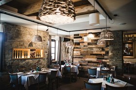 Osvětlení v restauraci