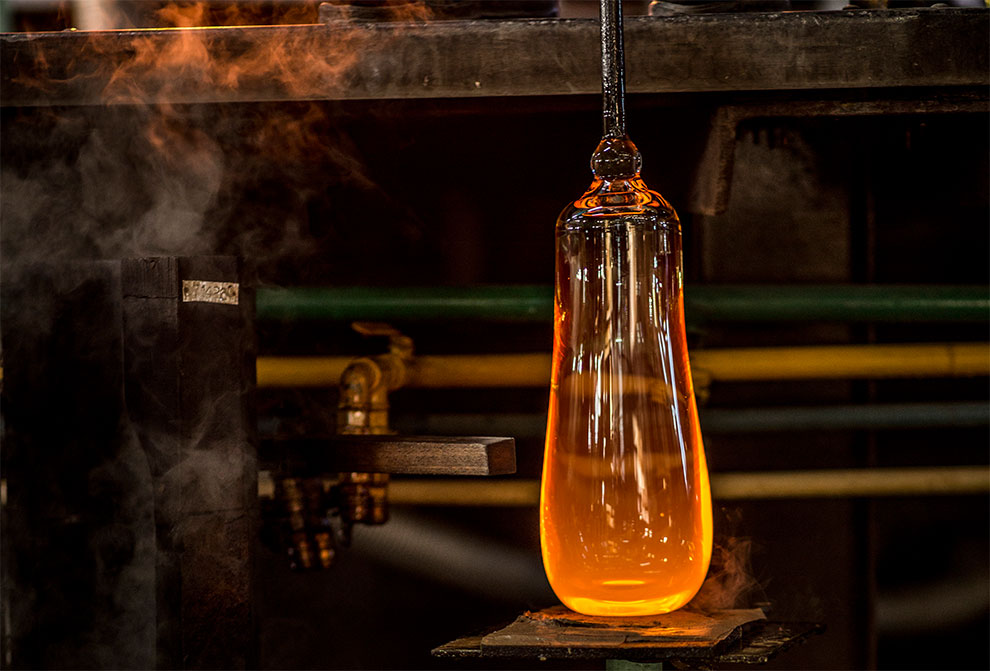 Jak se vyrábí luxusní stolní lampy?