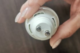 Výměna žárovky s paticí GU10