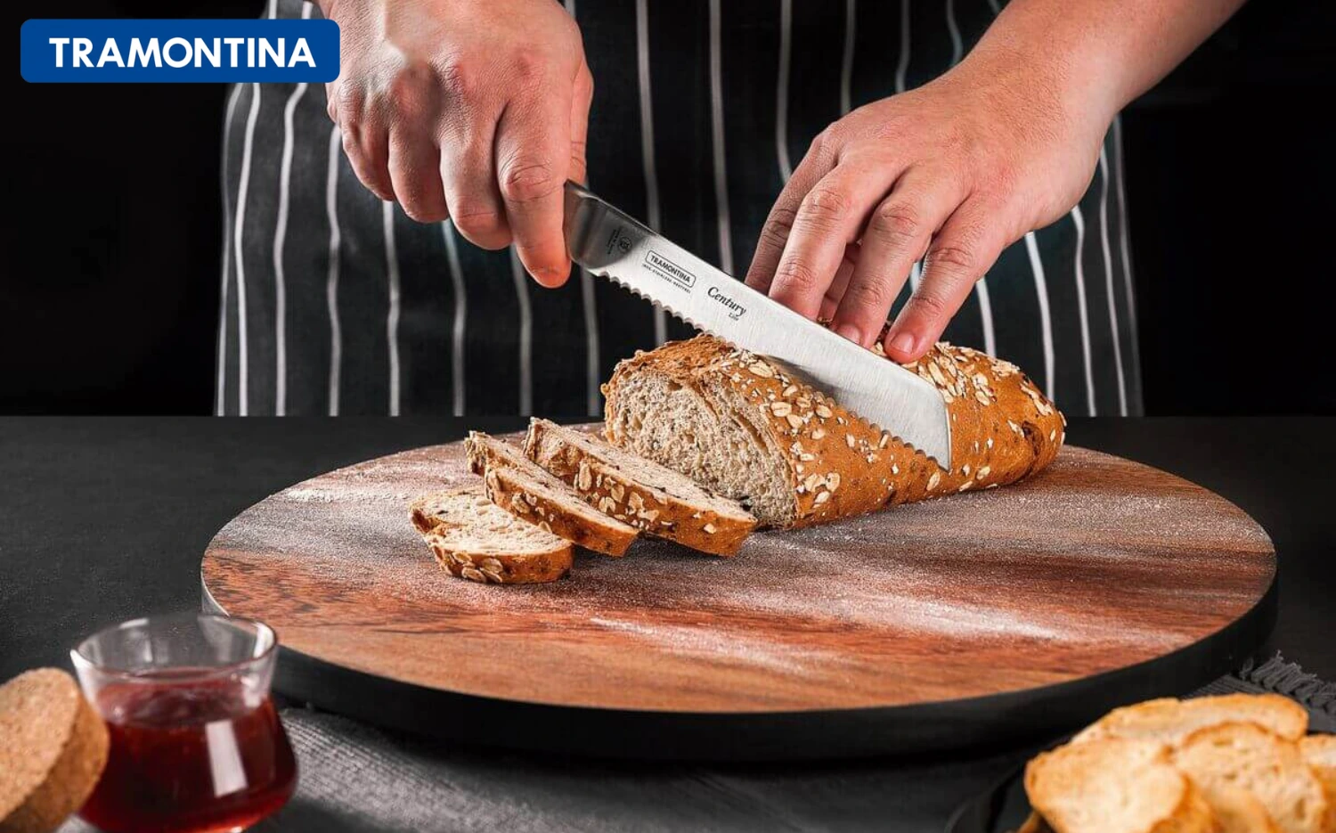 Century nôž na pečivo