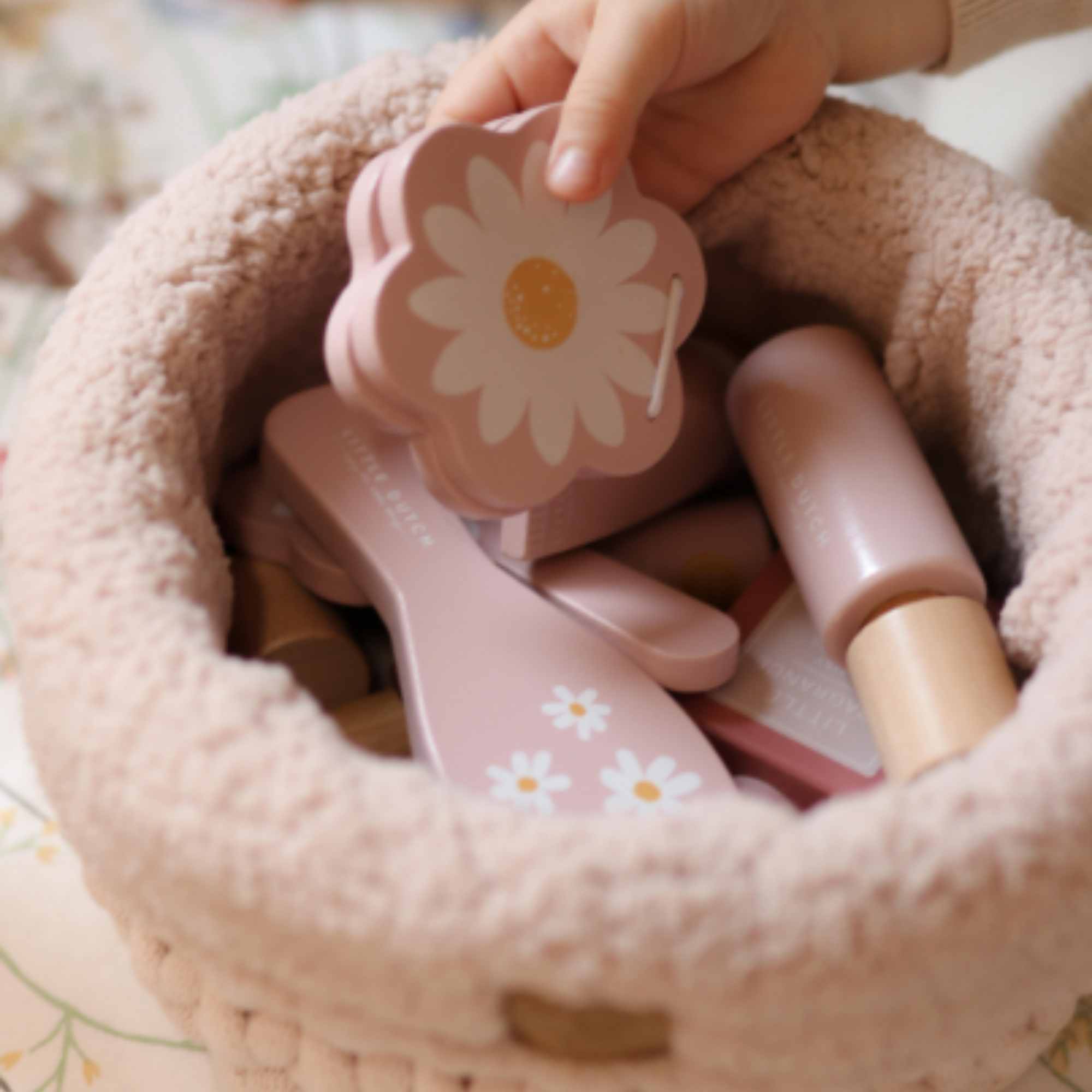 Legyen játékos a rendrakás!-5 kreatív rendszerezési tipp a gyerekszobába (és még élvezni is fogjátok)