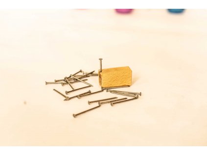 Ottu StringArt držáček hřebíčků 1