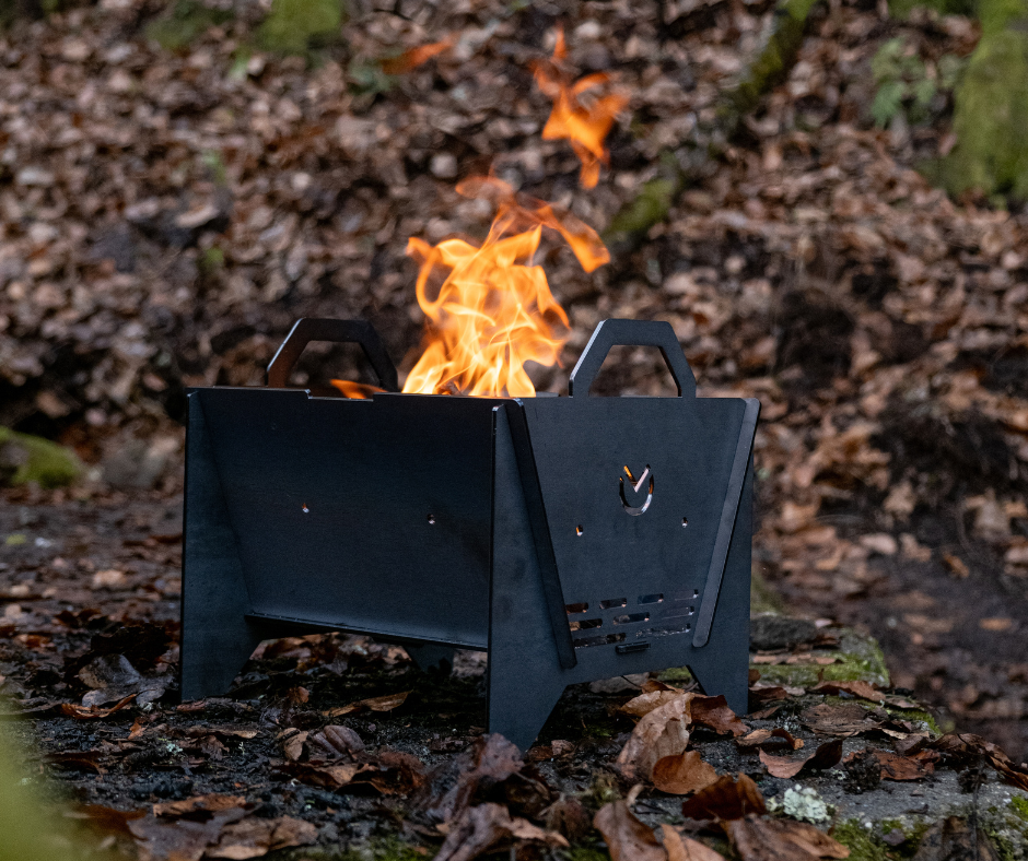 Skládací ohniště OutdoorVan Outfire: Proč by nemělo chybět na žádném dobrodružství?