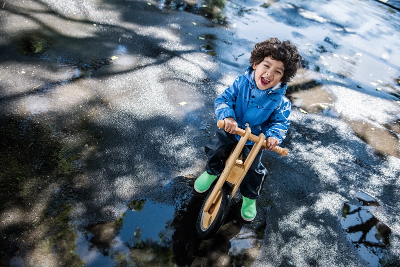 Jaké kalhoty vybrat dětem na řádění venku?