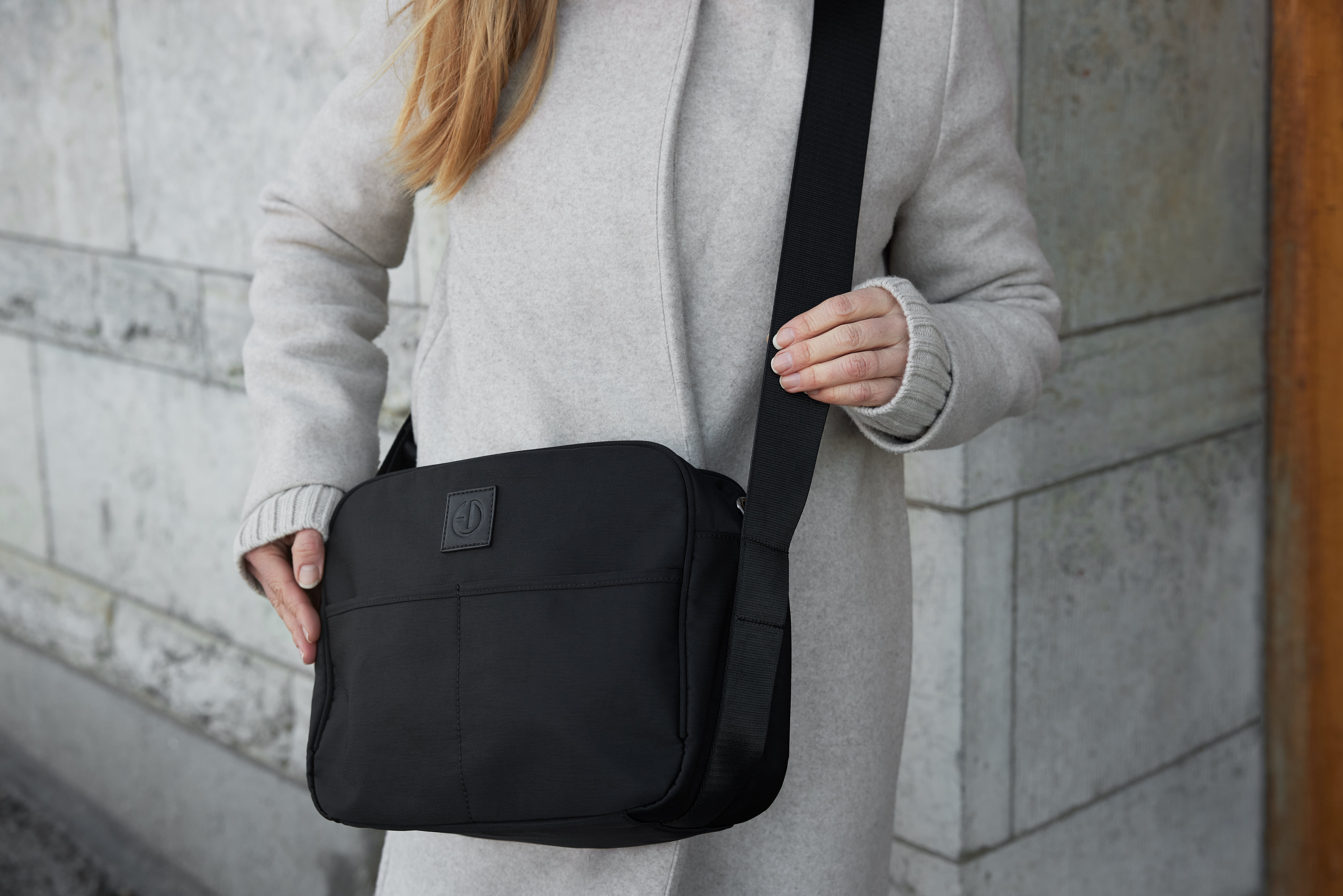 7333222019363-50670209120NA-Changing-Bag-Crossbody-Black-LP