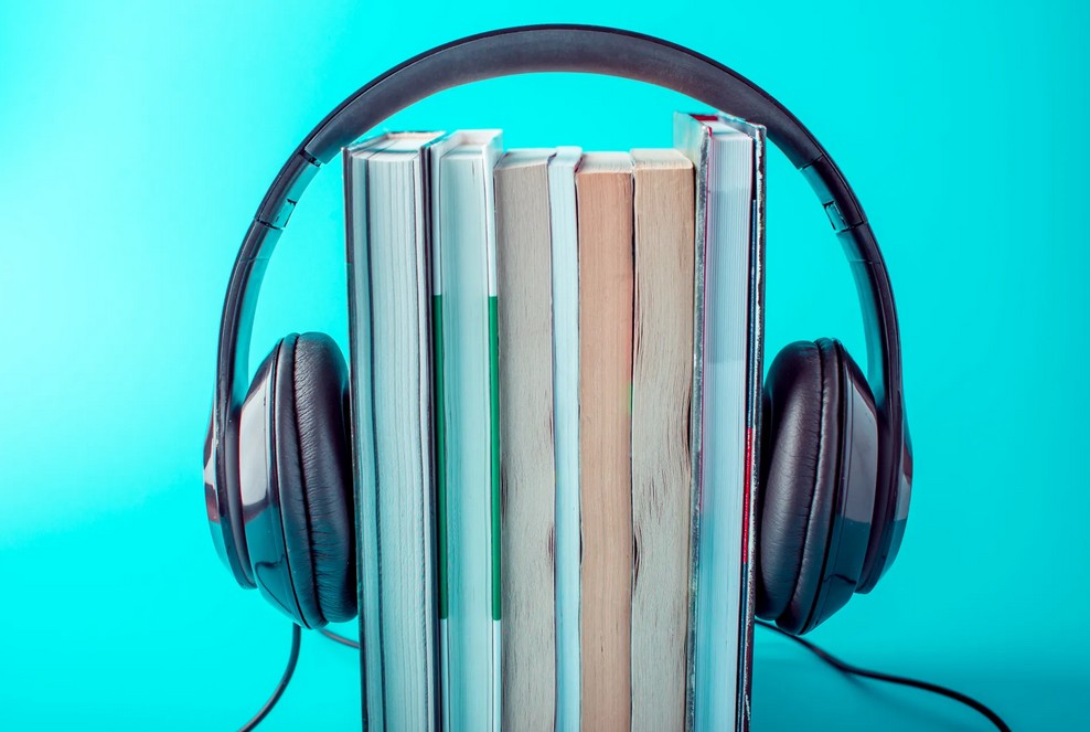 Audiokniha nebo knížka? Podle vědců v tom není velký rozdíl!