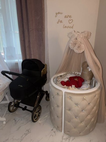 B3DAE71F 00B6 4255 A2A8 71D06AF1C1A7