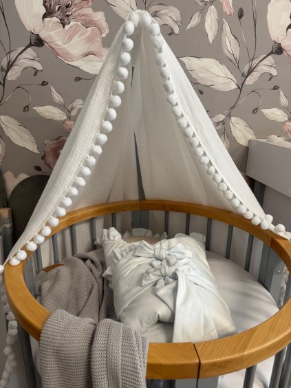 Mušelínová nebesa s bambulkami na dřevěný držák - na přání  na dřevěný držák, s bambulkami