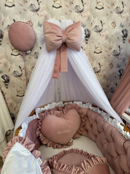 Nebesa ze SOFT TYLU s mašlí na kovový držák - na přání  doplněno vycpanou mašlí a úvazky