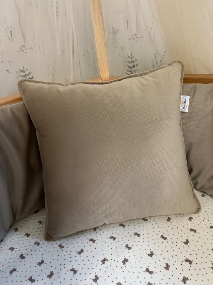 Hranatý dekorační polštář - na přání  dekorativní polštář · hranatý · 40x40 cm · Oval Bed · pro dětský pokoj