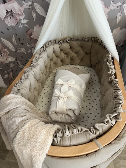 Nadýchaný mantinel s volánky - na přání  s volánky, konfigurátor rozměru a materiálu, do všech typů postýlek