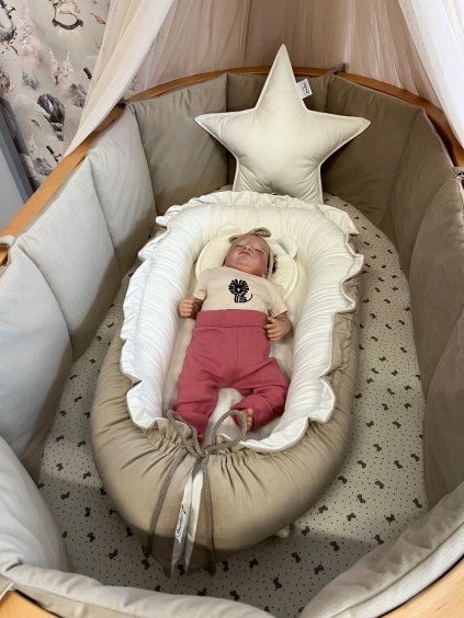 Plochý mantinel (svislé prošití) + výplň vatelín - na přání  výplň vatelín, svislé prošití, plochý mantinel