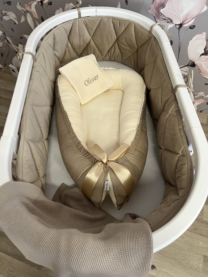 Plochý mantinel (kosočtverce) + výplň vatelín - na přání  výplň vatelín, prošití do kosočtverců, plochý mantinel