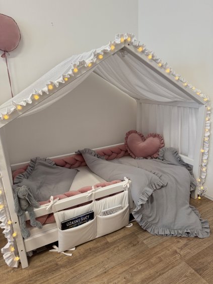 Mušelínová nebesa S VOLÁNKY na obrácenou domečkovou postel - na přání  s volánky, nebesa na domečkovou postel, na míru