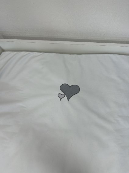 Podložka na přebalovací pult (s výšivkou srdíček) - na přání  s výšivkou srdíček