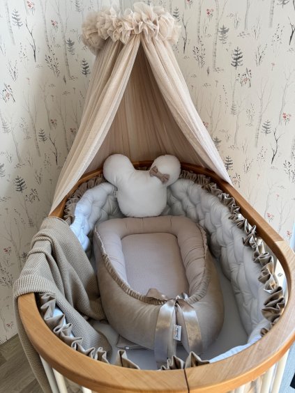 Nebesa ze SOFT TYLU s nařasenou korunkou na kovový držák  nejoblíbenější nebesa, bohatá, na kovový držák