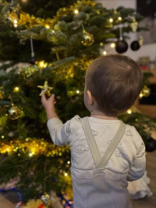 Letos jsme vytvořili tolik nádherných výbaviček 🪡🥹 Každý steh, každý detail a každá objednávka pro nás znamená opravdu...