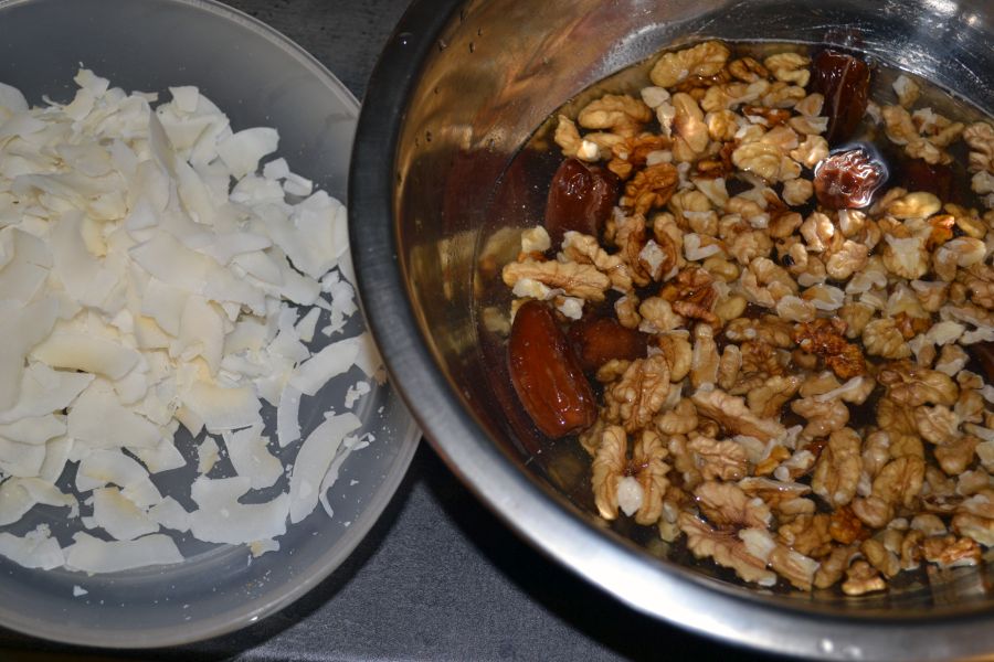 Cviklový raw koláč pre necviklárov