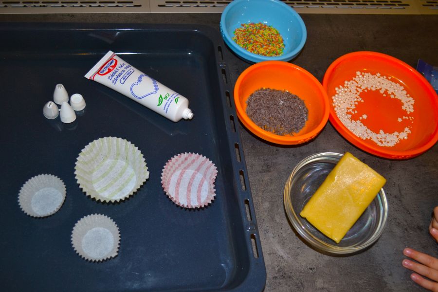 Modelovanie z cesta a ozdobovanie