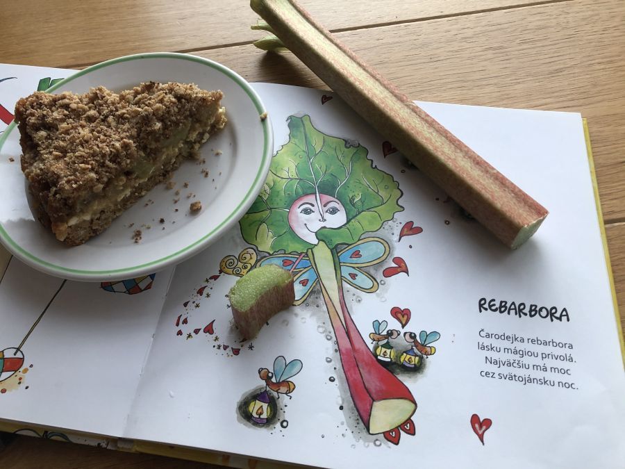 Zdravý rebarborový koláč s tvarohom