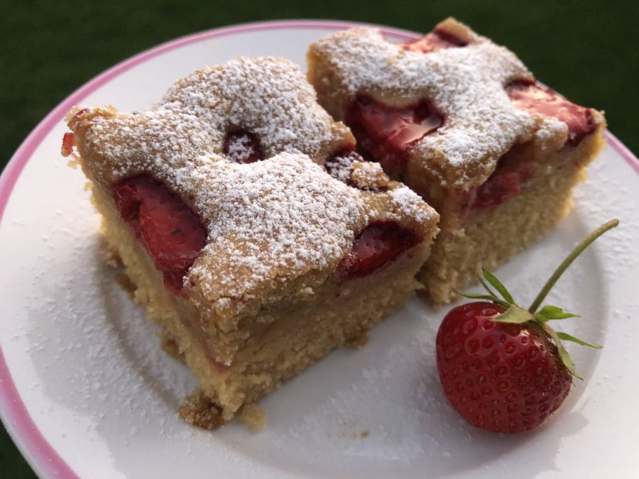 Jednoduchá bublanina s jahodami