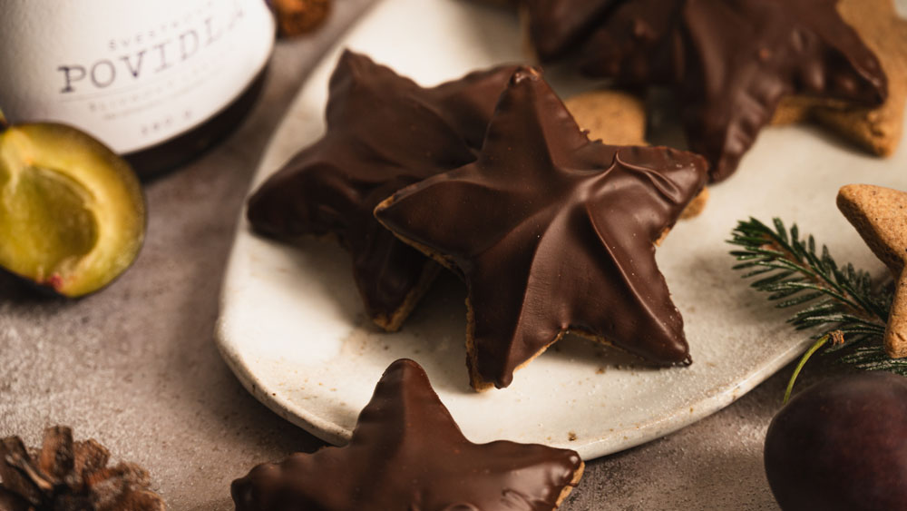 Žitno-špaldové medové perníčky plněné švestkovými povidly