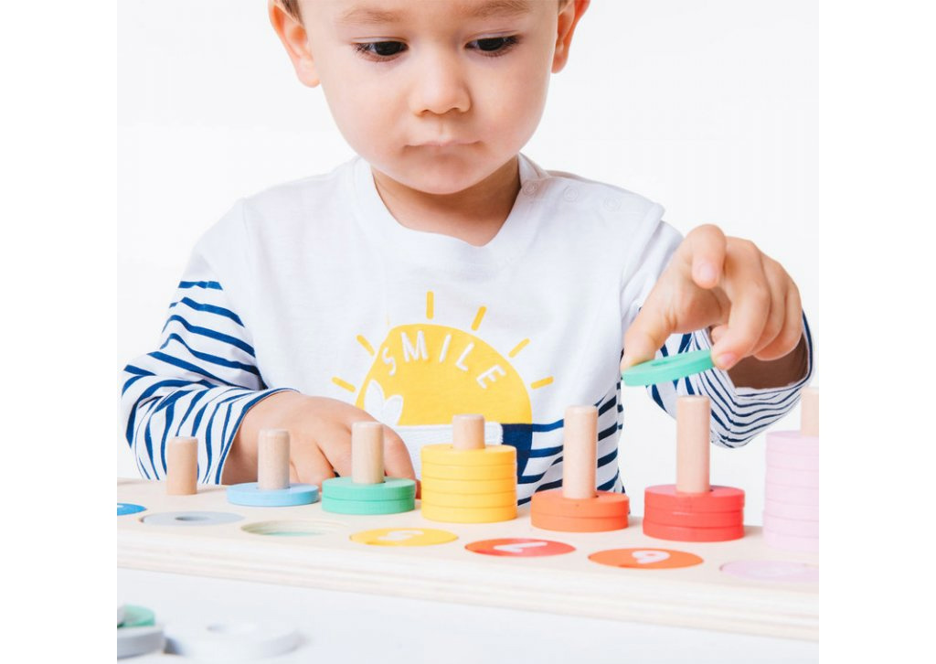 Montessori hračky pro děti