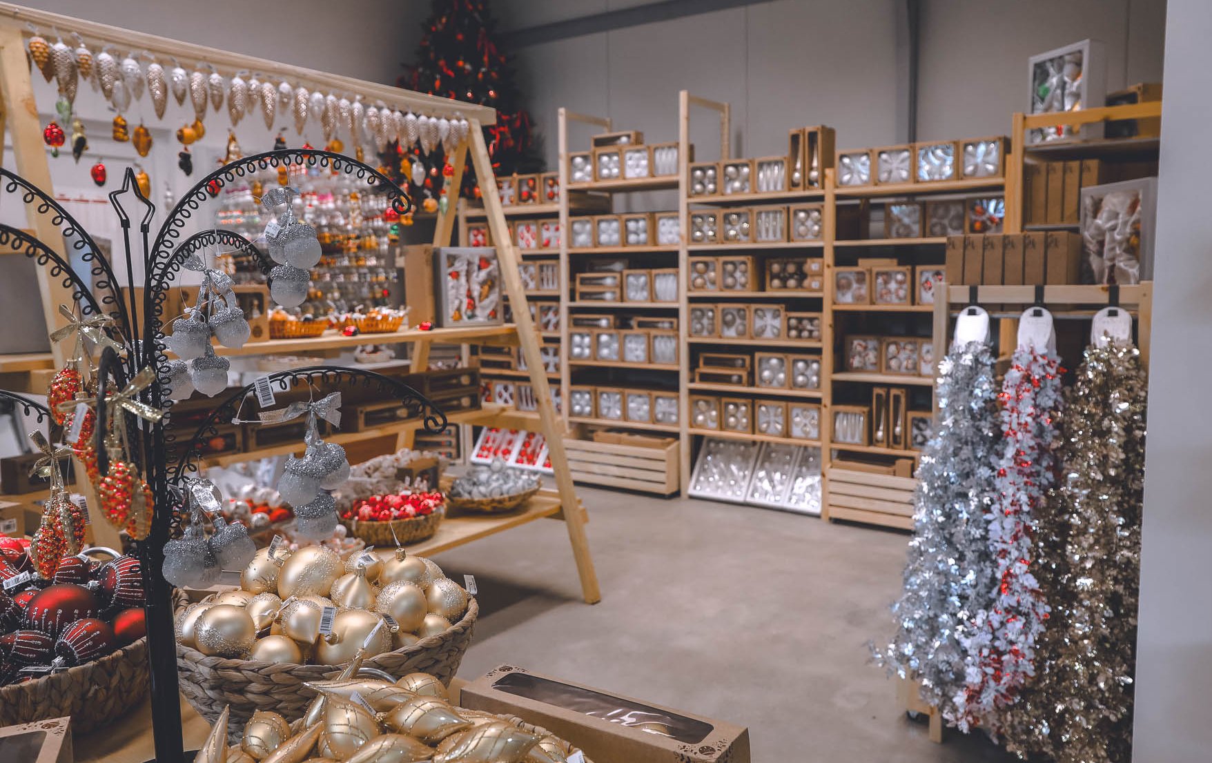 8.6 Otevíráme novou prodejnu! 🎄