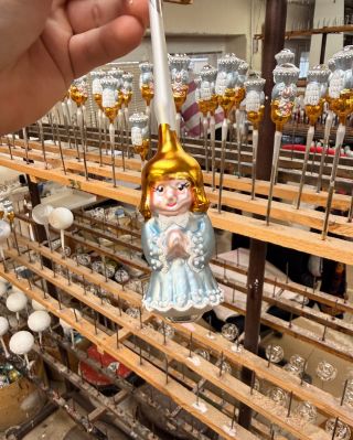 🔔 Jak funguje hlídání produktu na našem e-shopu? Občas se stane, že se do některé ozdoby zamilujete… a ona je zrovna...