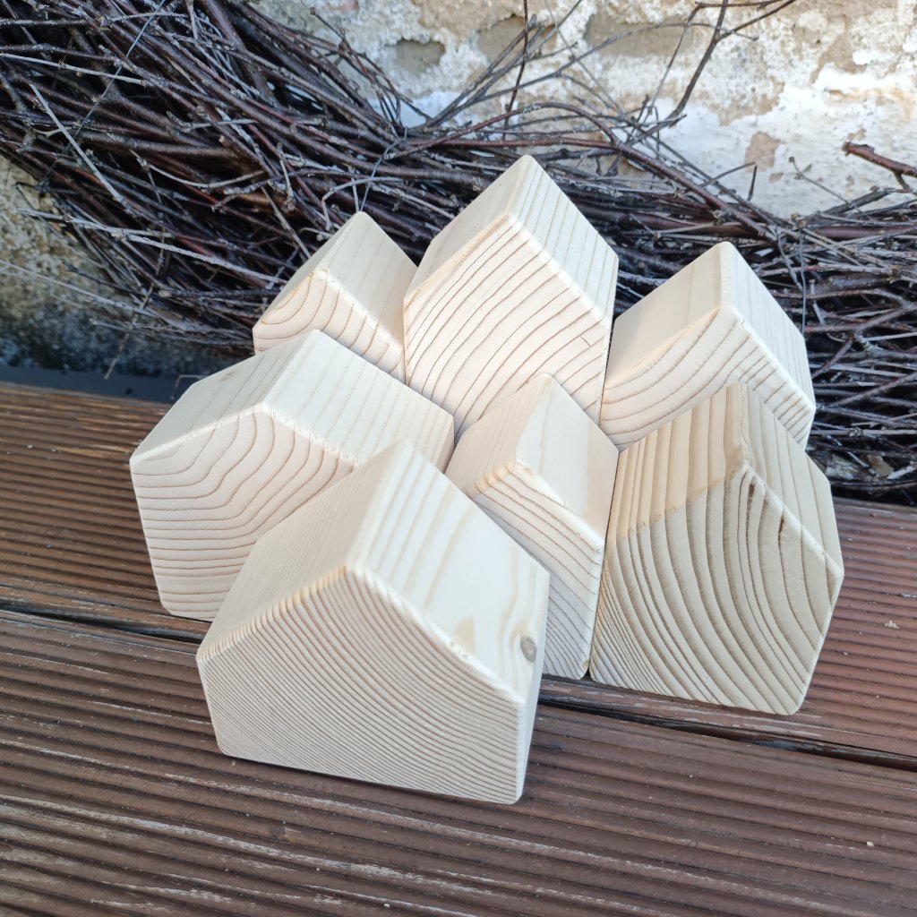 sada 7 mini - vesnička z malých smrkových domečků