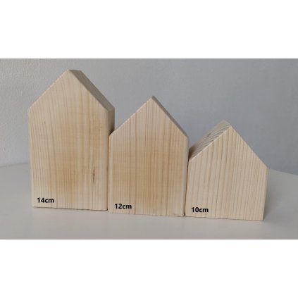 Dřevěný domeček - typ B6 (8x5cm) - volitelná výška (Výška 23 cm)