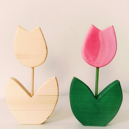 tulipány se dvěma listy, na tyčce - přírodní  nebo růžový