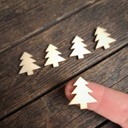 stromeček malý 2x1,7cm detail na 1ks