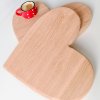 dřevěná servírovací prkénka - tvar srdce