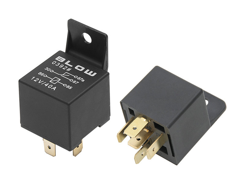 DC Autó relé 12 V 30 A 40 A 28,5 × 25 mm 0392-