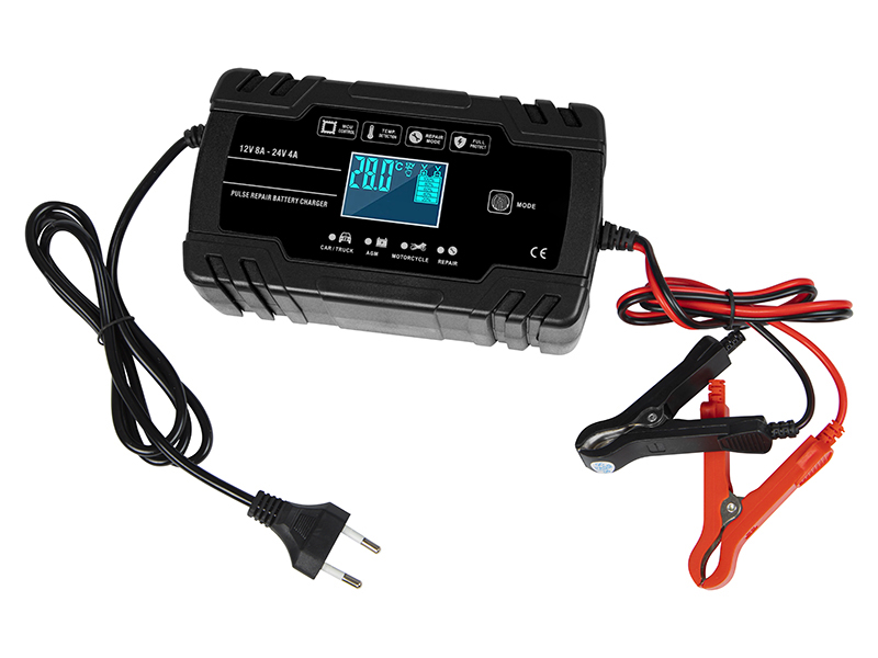 BLOW Autótöltő 12V/8A-24V/4A 58-680-