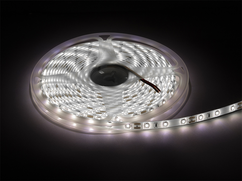 Hideg fehér LED szalag 12 V, 5 m, 2835 SMD, IP65 70-731-