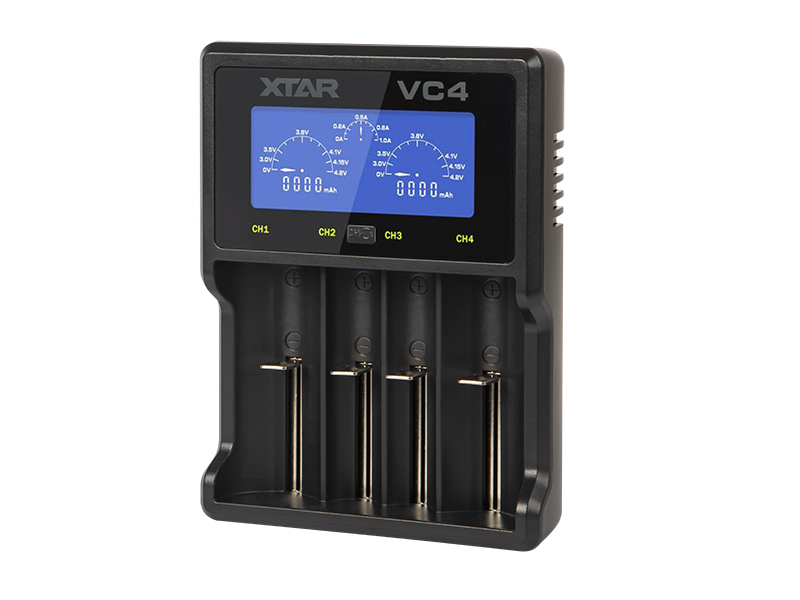 XTAR VC4 18650 töltő 75-450-