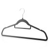 welurowe wieszaki na ubrania 60868