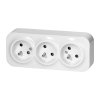 Fehér fali hármas aljzat 16A IP20