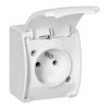 Priză albă impermeabilă 2P+E IP44