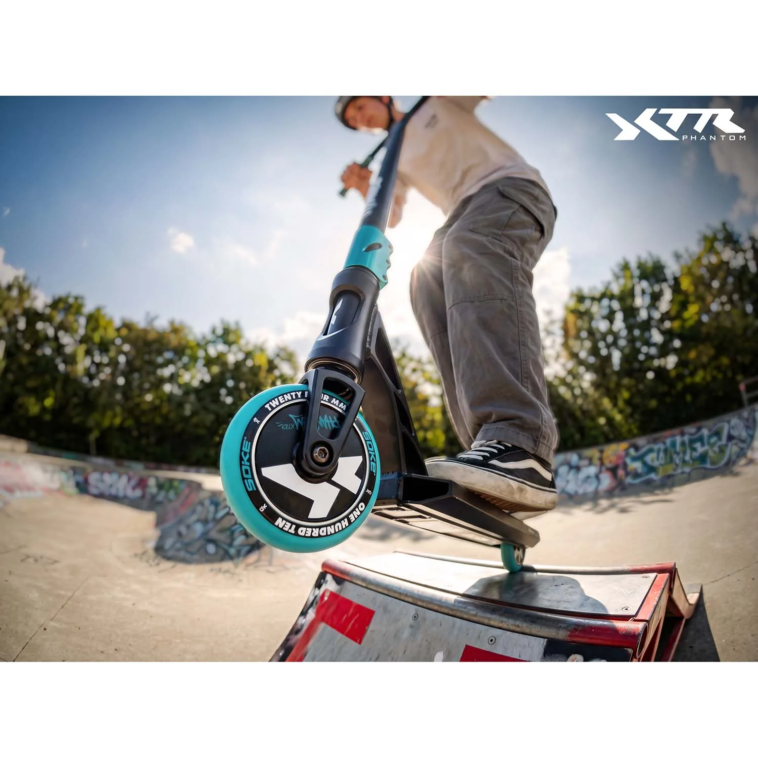 Detail produktu 2: Freestylová kolobežka SOKE XTR čierna-tyrkysová
