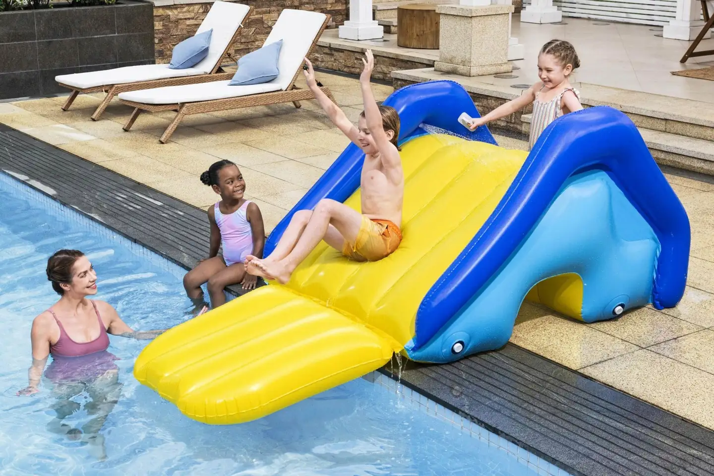 Detail produktu 2: Vodná šmykľavka do bazéna a vodný park pre deti 247 cm Bestway 52453