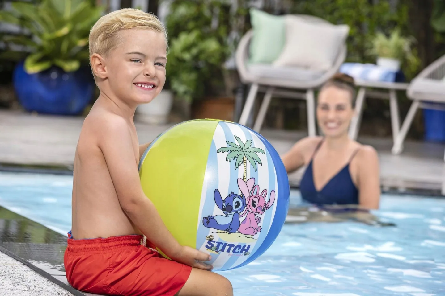 Detail produktu 2: Nafukovacia plážová lopta Lilo a Stitch 51 cm Bestway 9104T